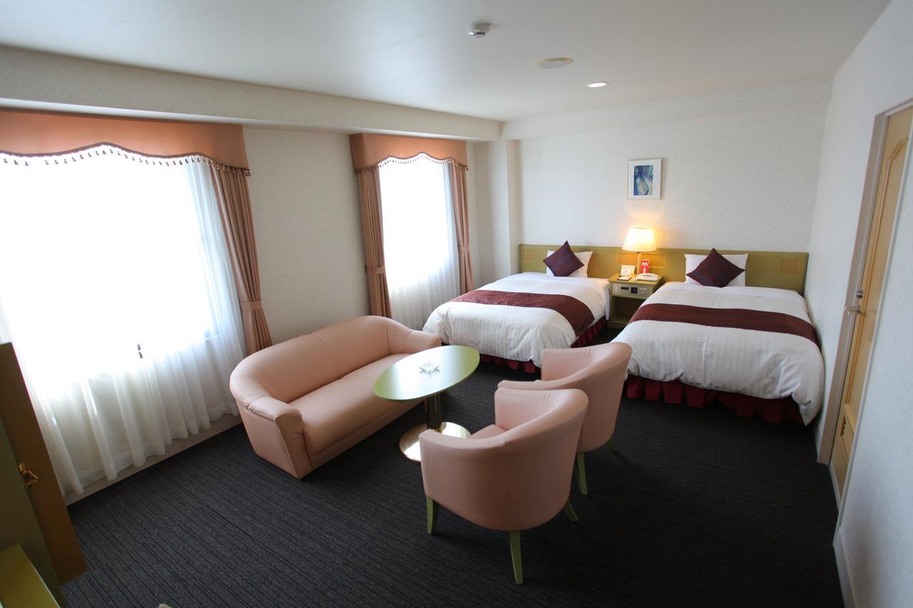 Hotel Verfort Hyuga Eksteriør bilde